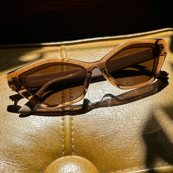 Bailey Nelson Annie Sunglasses - Picture 2 of 4